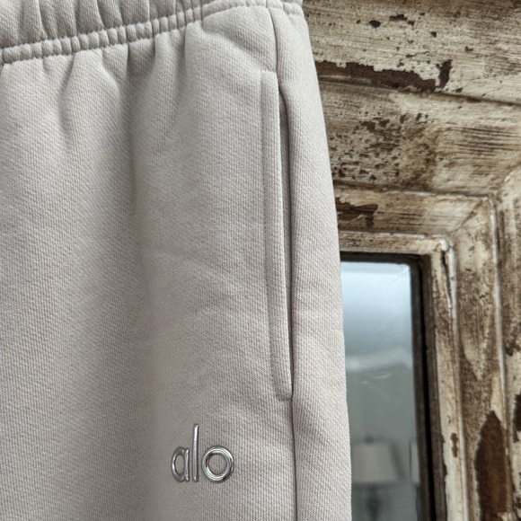 ALO women’s sweat pants Beige Jogger Pants - Picture 3 of 5